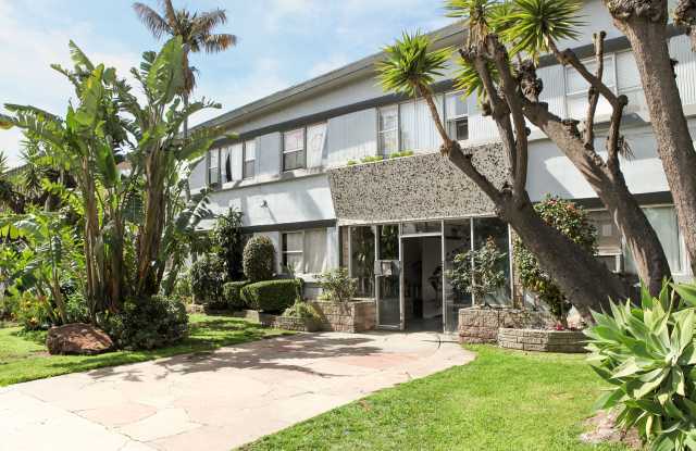 McLaughlin Apartments photos photos