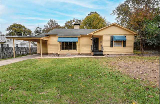 3 Bedroom 2 Bathroom House in Texarkana, TX - 2920 Wood Street, Texarkana, TX 75503