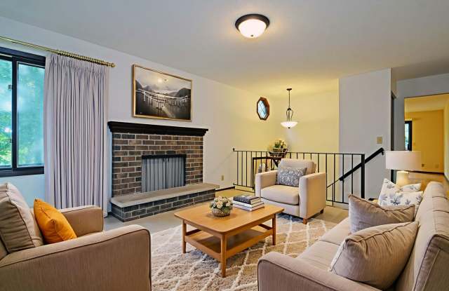 Spacious 2 BD / 1.75 BA Townhome In Maple Grove. photos photos