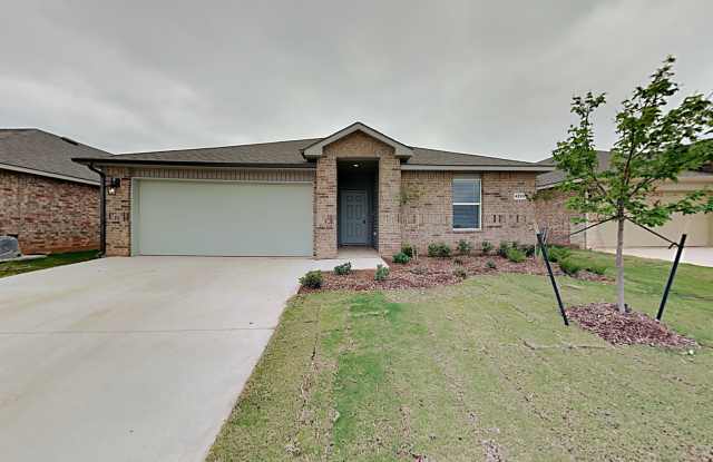 Very Nice 4 Bed 2 Bath Home in Mustang Schools photos photos