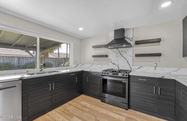 32004 Grenville Court Gallery 4