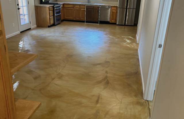 405 East Main Street - Apartment Gallery 1