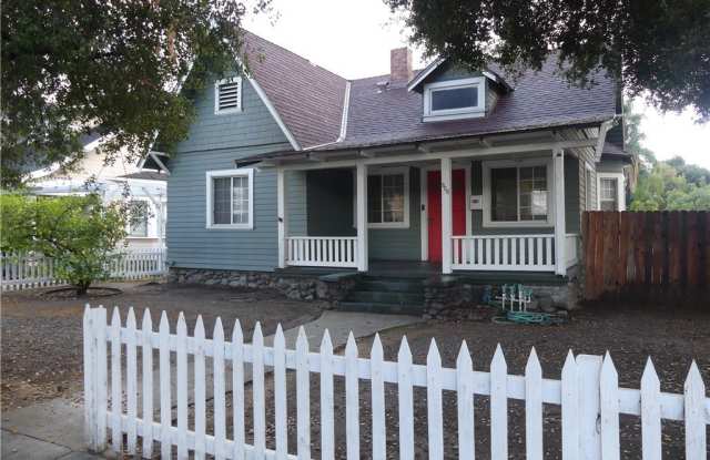 956 E Villa Street Gallery 2