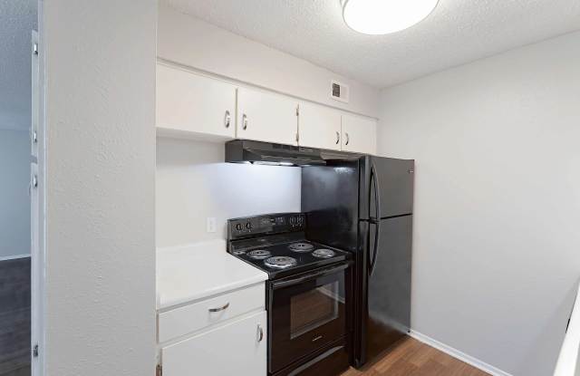 Luxe 30 Apartments Gallery 3