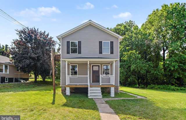 7501 RIDDLE Avenue Gallery 1