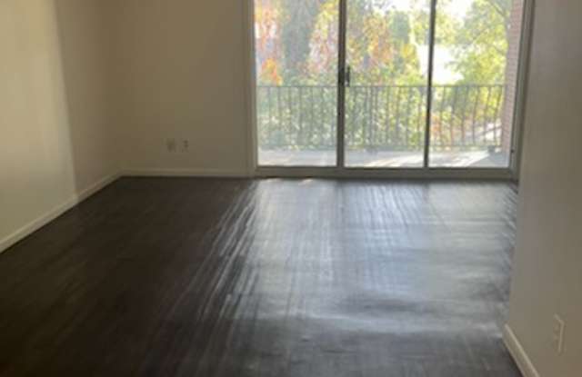4724 Glenway Ave photos photos
