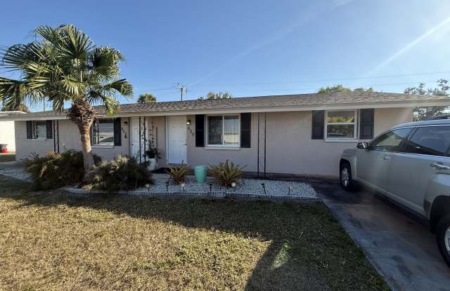 600 Briarwood Road - 600 Briarwood Road, Venice Gardens, FL 34293