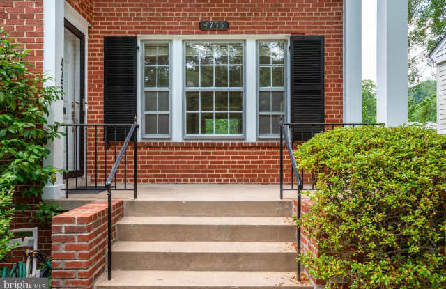 4755 BERKELEY TERRACE NW Gallery 3