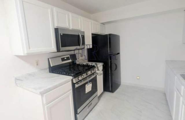 409 South 6th Street - 409 South 6th Street, Newark, NJ 07103