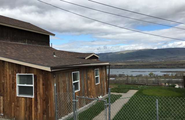 3 Bedroom 1 Bath Home | The Dalles, OR - 2443 Old Dufur Road, The Dalles, OR 97058