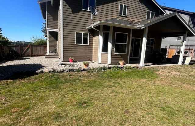 Spacious 4BR House in Graham Gallery 3