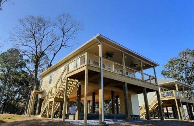 Fully Furnished 2 BD/2 BA Retreat on the Bayou photos photos