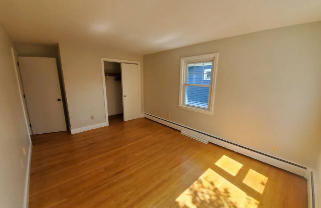 Spacious 3 Bd 2 Bath Condo near Alewife T in Arlington photos photos