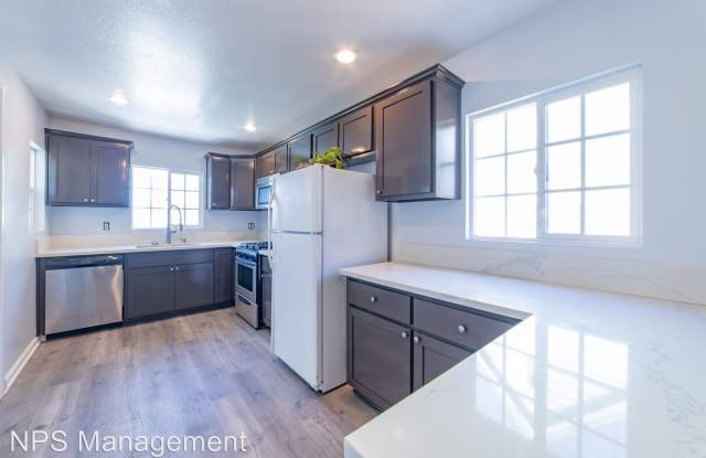 1918 W 80th St - 1918 West 80th Street, Los Angeles, CA 90047