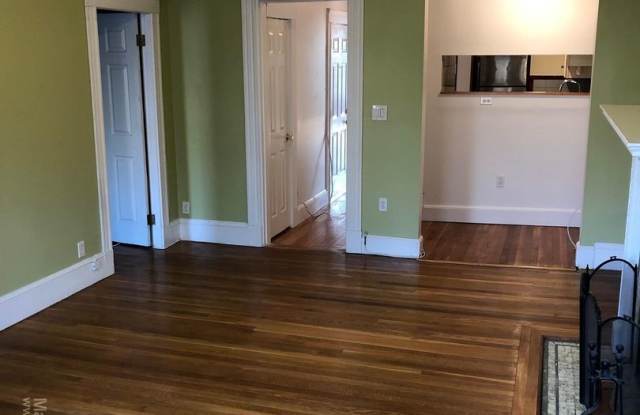 Brookline 2 Bed available September 1st - Laundry in unit - 1493 Beacon Street, Brookline, MA 02446