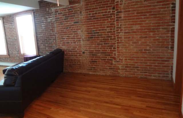 3249 W. Fairview Place #211 Gallery 3