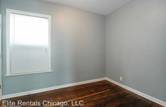 7922 S. East End Ave. Gallery 4
