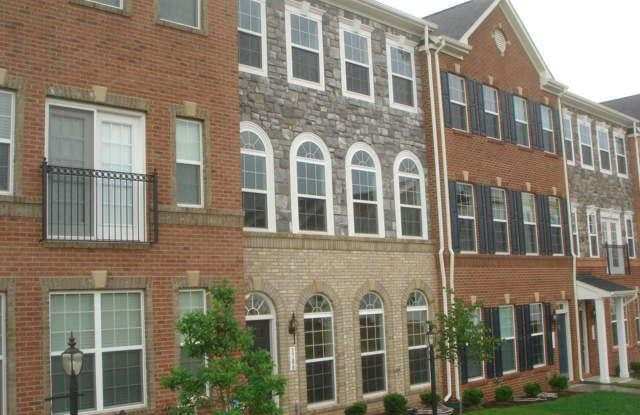 1709 TAYMOUNT TERRACE NE - 1709 Taymount Terrace Northeast, Leesburg, VA 20176
