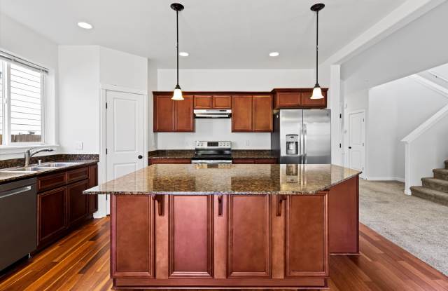 679 Ilwaco Place Northeast Gallery 4