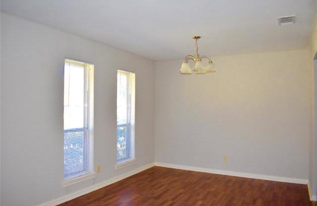 2716 Regal Road Gallery 4