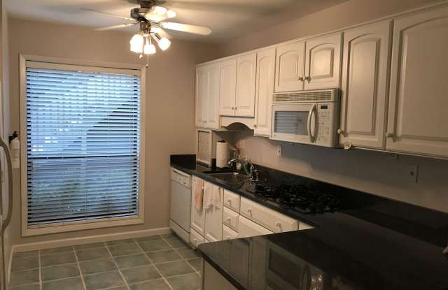 1510 Wynnes Ridge Cir - 1510 Wynnes Ridge Cir SE, Cobb County, GA 30067