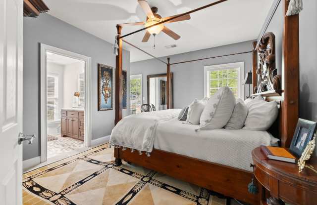 Charming, Step-Less 2 bedroom home with Private Patio Near Lake Lanier photos photos