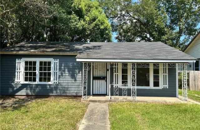 643 Gehrig Avenue photos photos