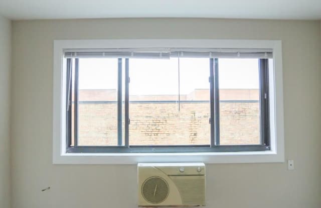 5851 North Winthrop Gallery 4