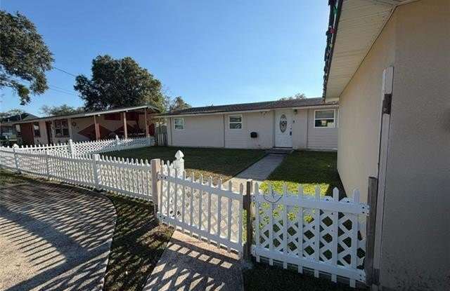 4 ALBERT Court photos photos