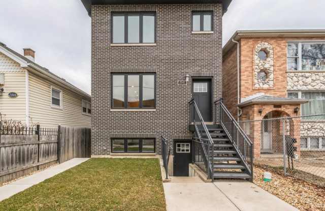 2840 W 36th Place - 2840 West 36th Place, Chicago, IL 60632