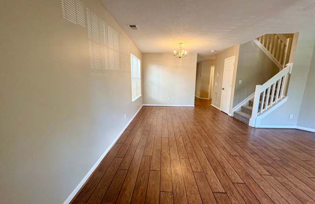 End Unit Townhome; 3BR/2.5 Baths; 1329 SF Gallery 4