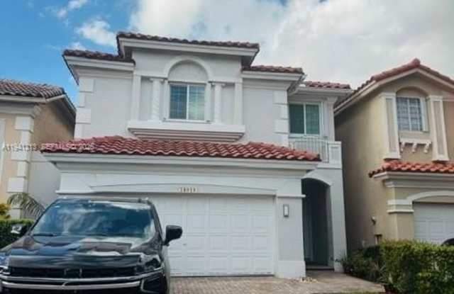 10919 NW 67th Ter photos photos