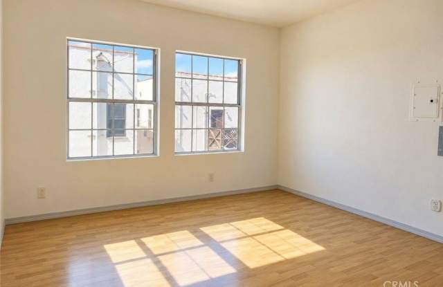 122 1/4 S Westmoreland Ave Gallery 1
