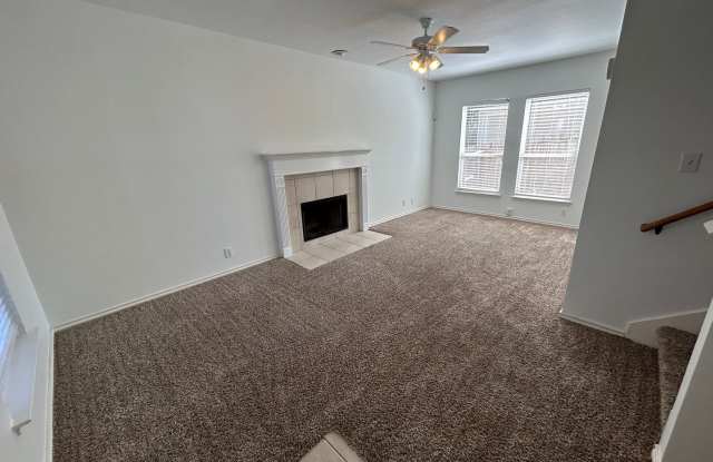 *NOVEMBER RENT FREE* Spacious 4-Bedroom Stone Oak Home with Loft & Fenced Yard! Gallery 4