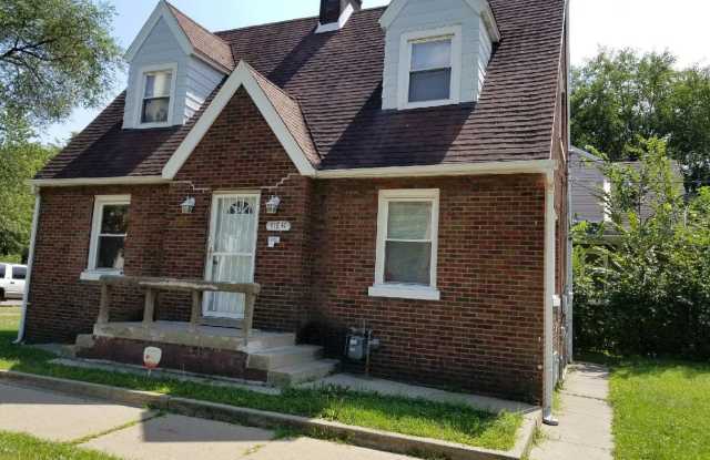 GLEN PARK LIVING! Near IUN  Golf Course! - 31 East 41st Avenue, Gary, IN 46409