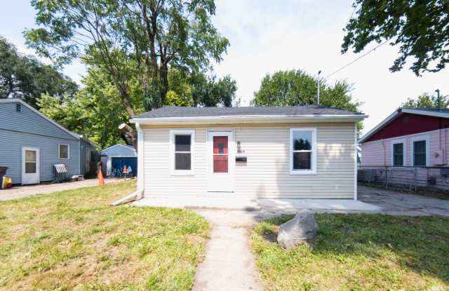 2 Bedroom with Bonus Room Near Fairgrounds photos photos 2 Bedroom with Bonus Room Near Fairgrounds photos photos