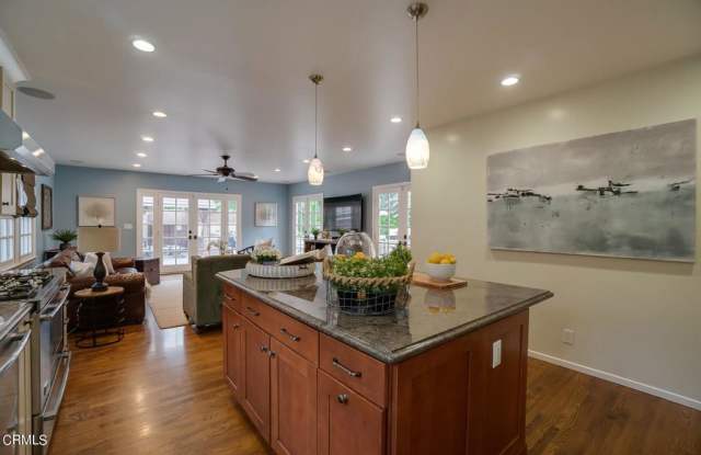 584 Rosemont Avenue photos photos