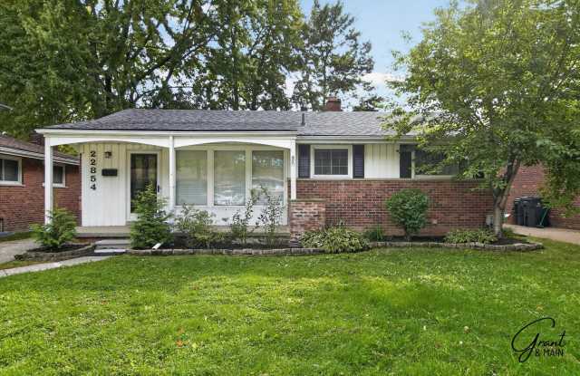 $2200 3 bedroom ranch Gallery 1