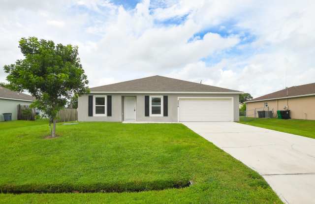 3076 SW Lucerne Street SW Gallery 1