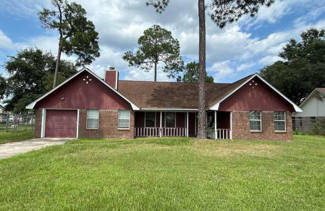 702 Woods Ct - 702 Woods Court, Hinesville, GA 31313