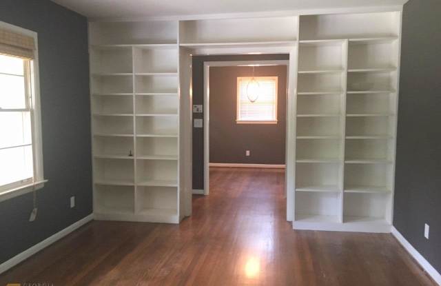 1453 Iroquois Path Gallery 2