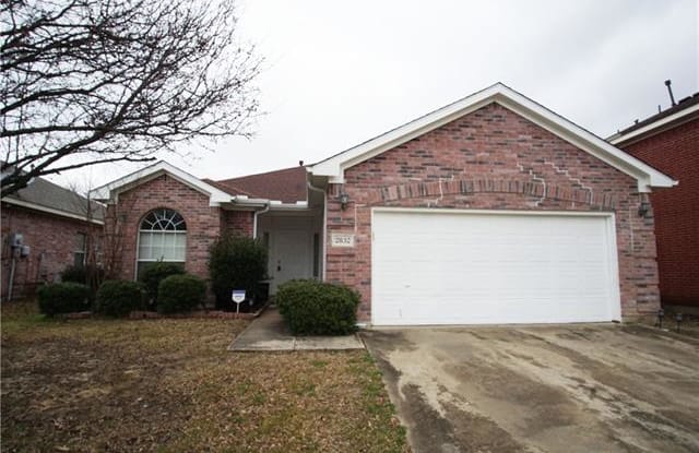 2832 N Hampton Drive - 2832 North Hampton Drive, Grand Prairie, TX 75052