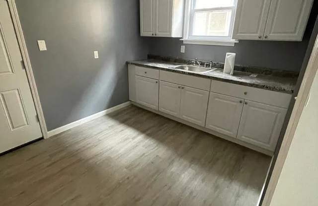 1031 Niagara Avenue - 4 Gallery 2