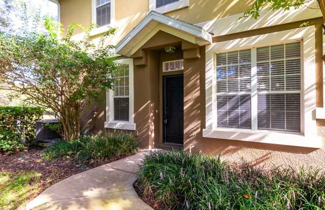 Beautiful end unit townhouse with 3 bdrms, 2-1/2 baths and 2 car garage! Gallery 1