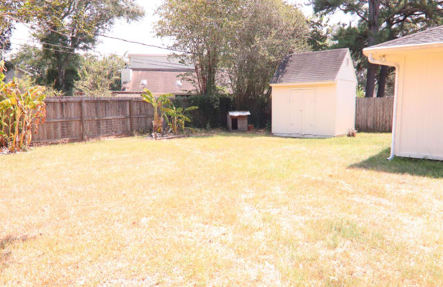 760 Lafayette Lane - 760 Lafayette Lane, Beaumont, TX 77706