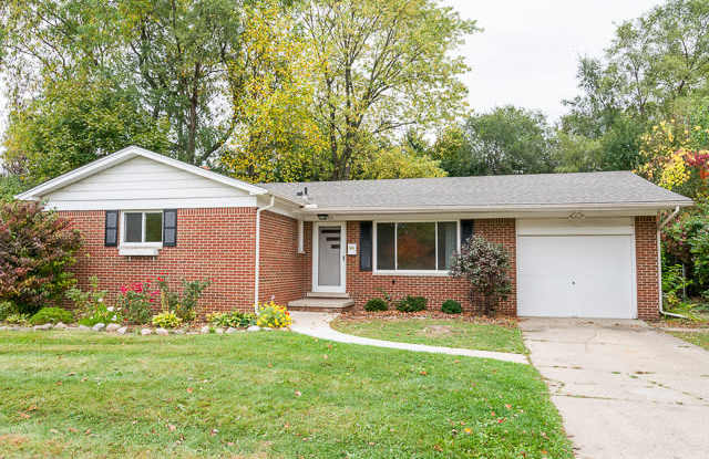 900 Patricia Ave- Available 05/18/26 - 900 Patricia Avenue, Ann Arbor, MI 48103