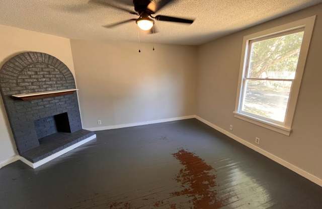 Charming & Peaceful 1-Bed, 1-Bath Home in the Heart of Huntsville! Gallery 4