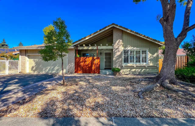 Charming 1 Bedroom, 1 Bath Rental with Private Yard – Utilities Internet Included! photos photos Charming 1 Bedroom, 1 Bath Rental with Private Yard – Utilities Internet Included! photos photos