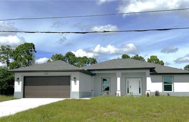2317 NE 39th St lot: 36 Gallery 1