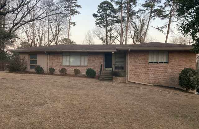 Three bedroom two bath home in Hoover right off Alford Avenue photos photos